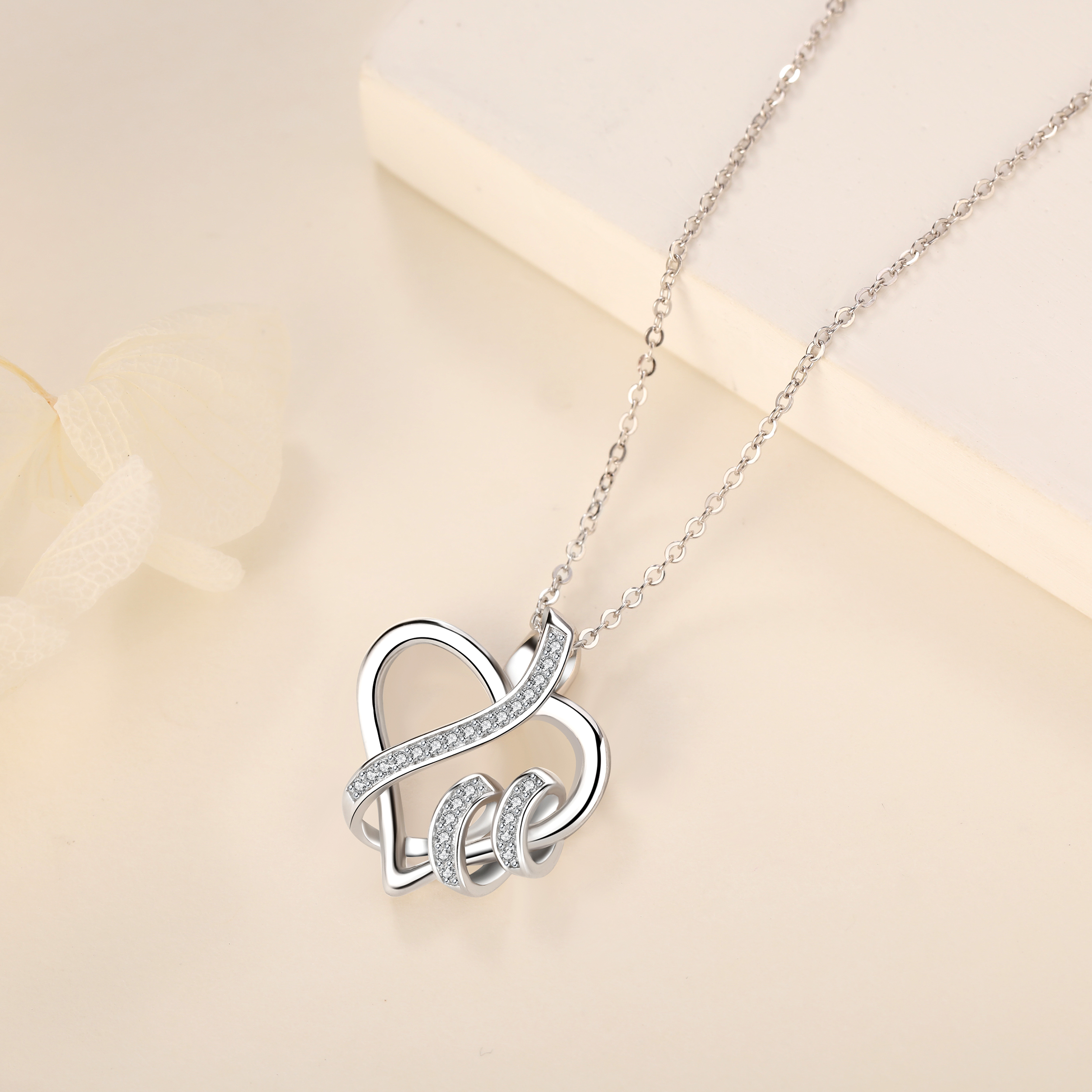 Sterling Silver Elegant Simple Style Heart Shape Inlay Zircon Pendant Necklace display picture 2