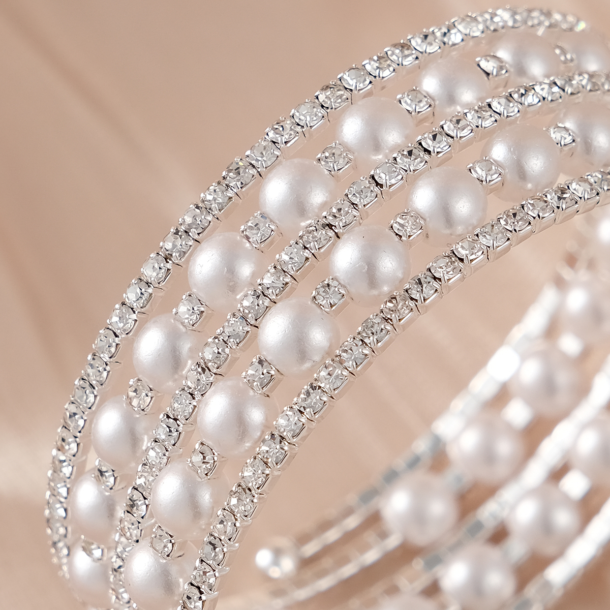 Elegant Shiny Geometric Artificial Pearls Rhinestones Metal Wholesale Bangle display picture 11