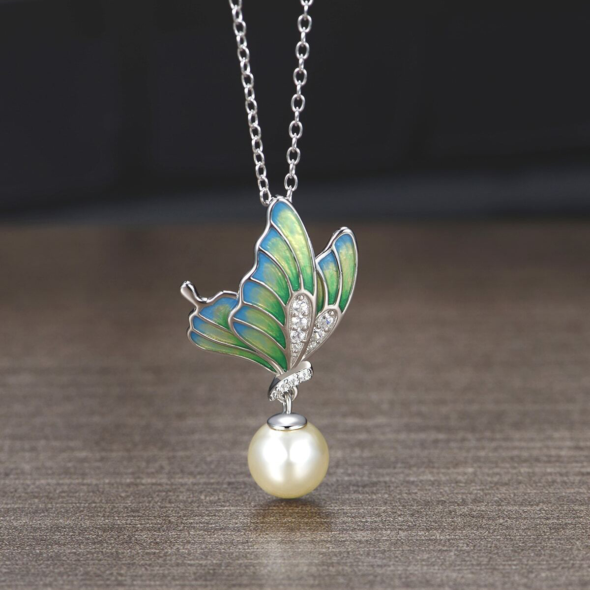 Sterling Silver Elegant Simple Style Butterfly Butterfly Pearl Pendant Necklace display picture 1