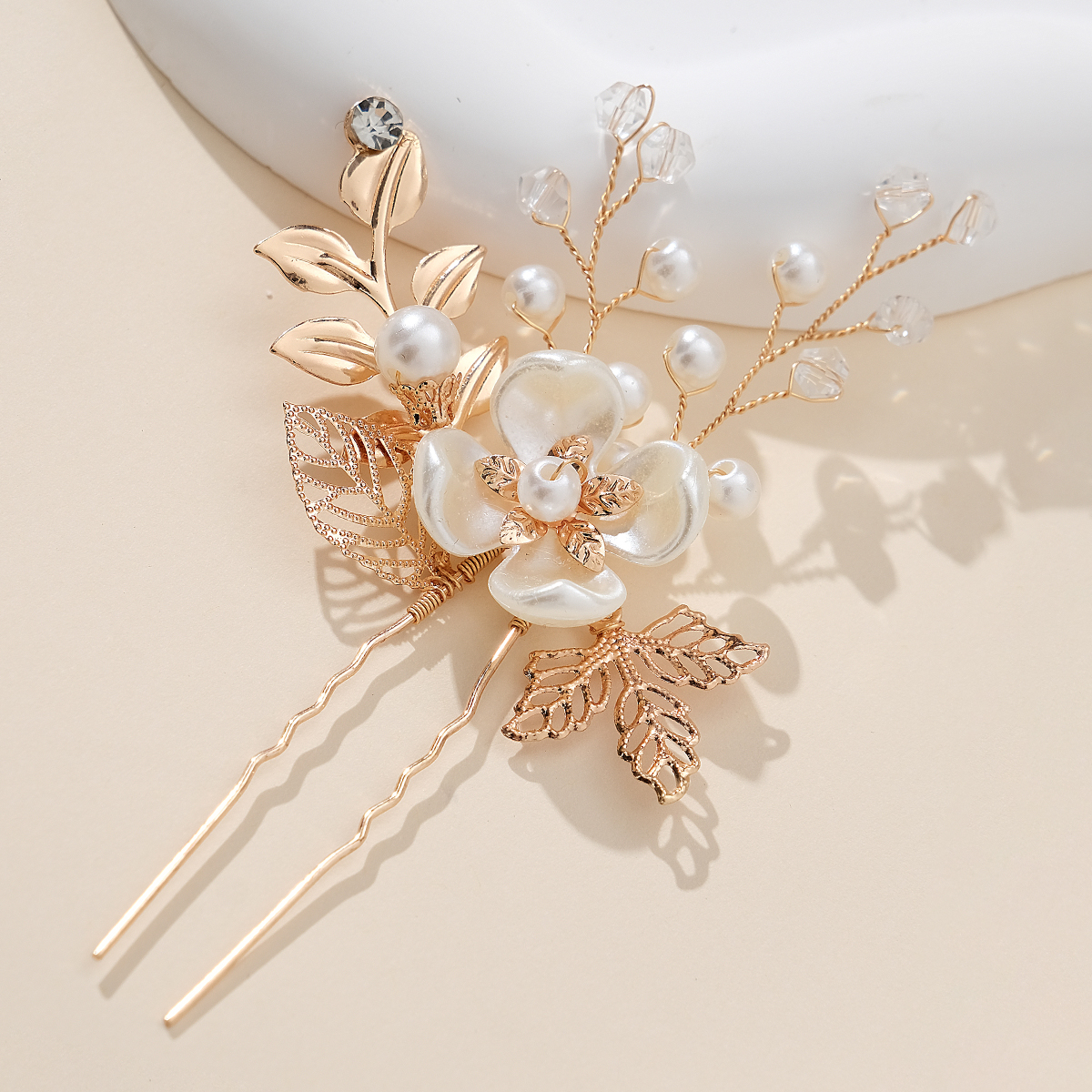 Femmes Élégant De Mariée Fleur Métal Placage Incruster Acrylique Perles Artificielles Épingle À Cheveux display picture 4