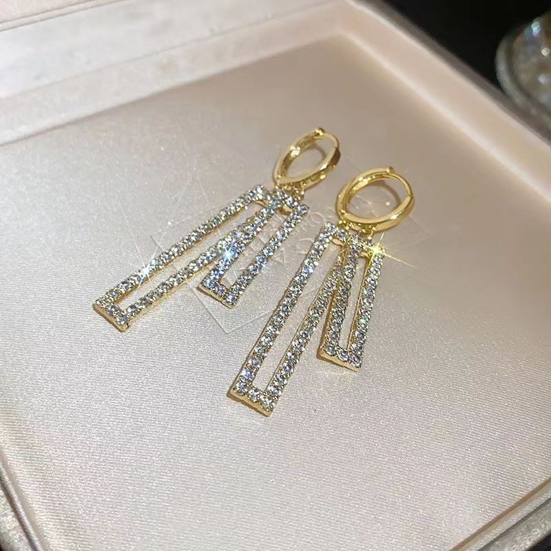 1 Pair Glam Shiny Rectangle Plating Inlay Alloy Zircon Drop Earrings display picture 2