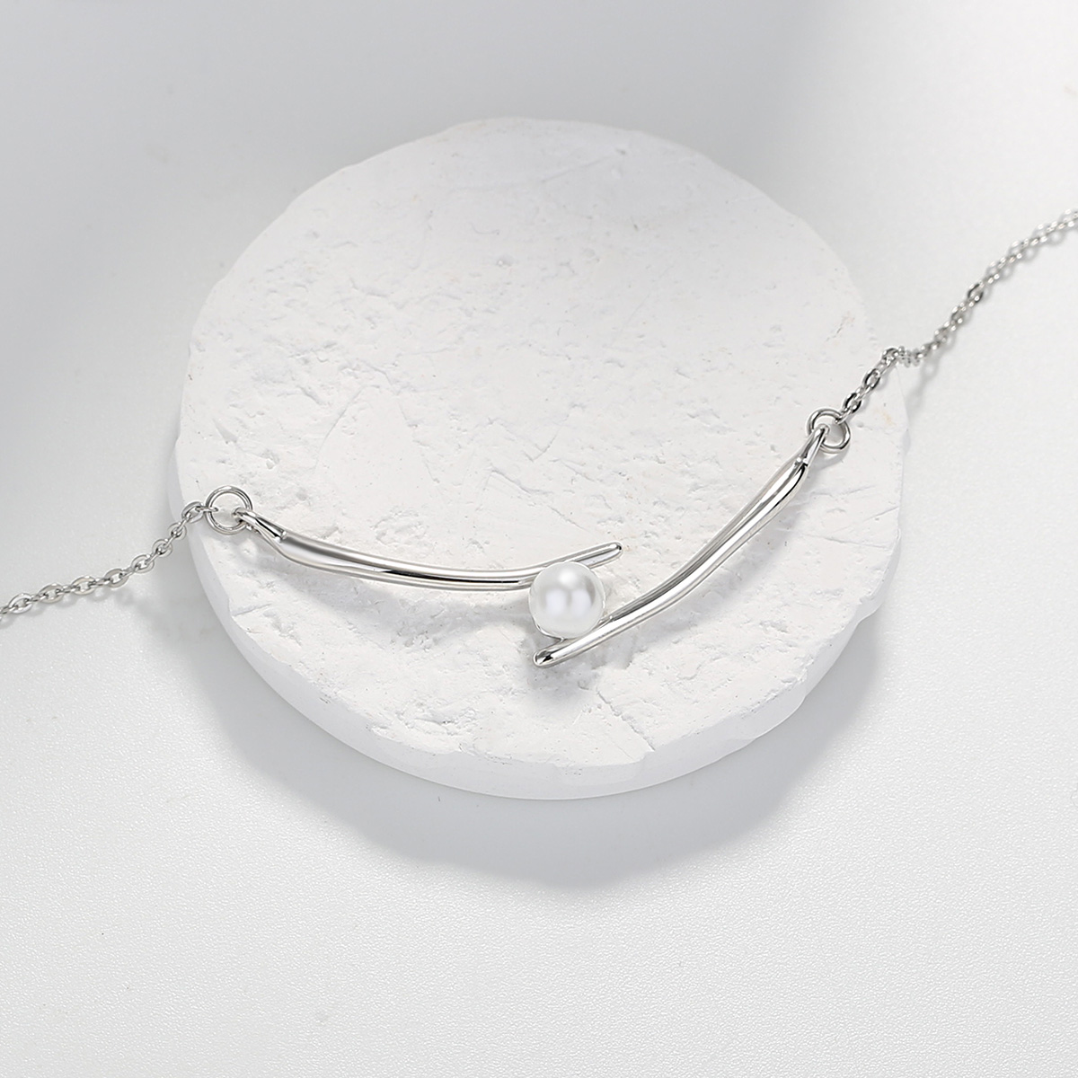 Le Cuivre Style Simple Géométrique Placage Incruster Perles Artificielles Collier display picture 1