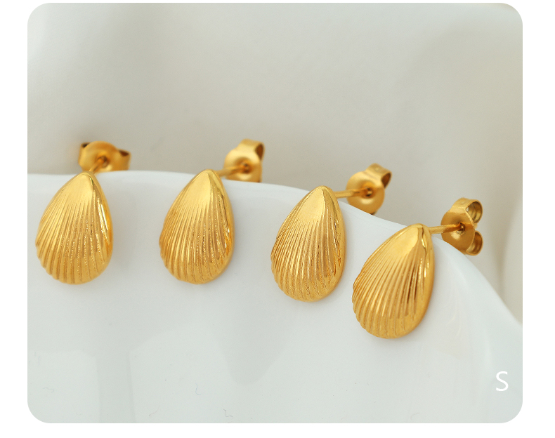 1 Pair Elegant Water Droplets Solid Color Shell Scallop Plating Inlay Titanium Steel Rhinestones 18k Gold Plated Ear Studs display picture 7
