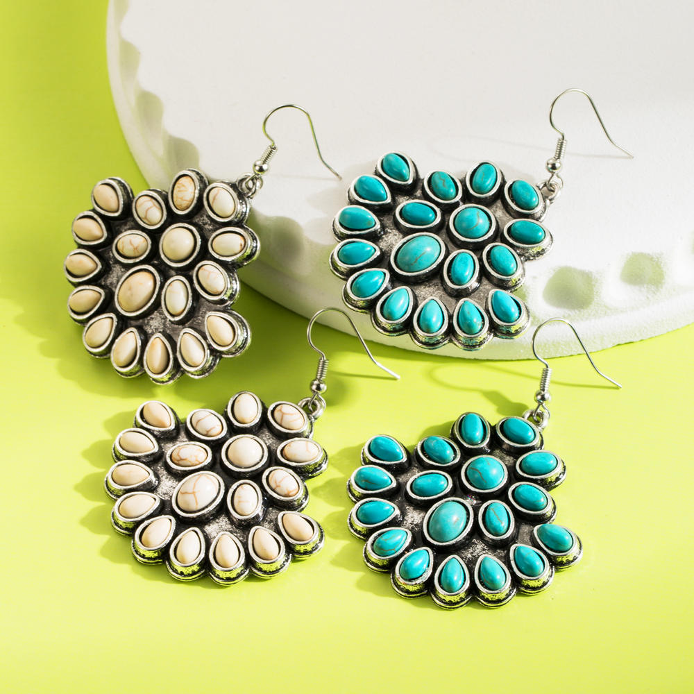 1 Pair Elegant Vintage Style Classic Style Oval Inlay Alloy Turquoise Silver Plated Drop Earrings display picture 2