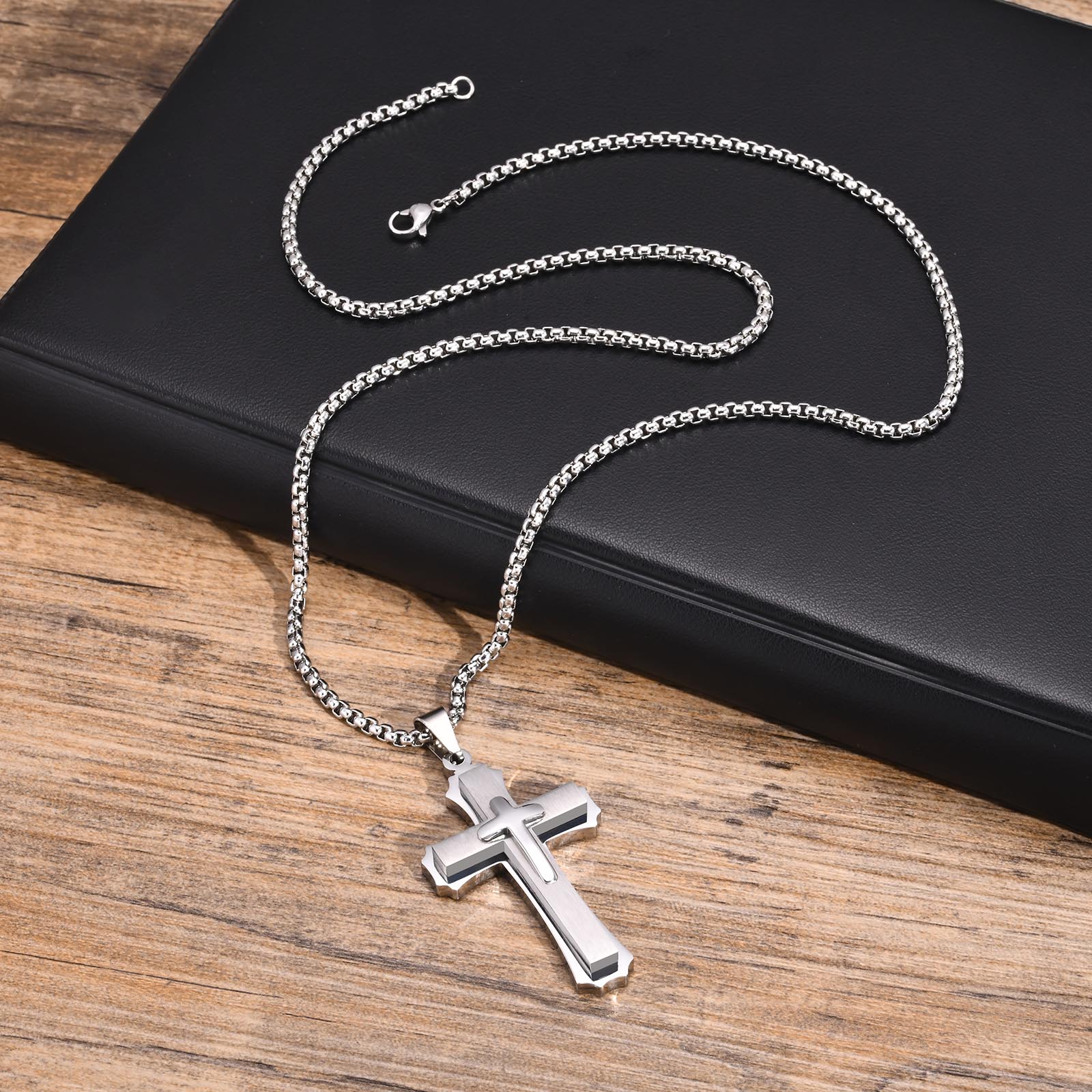 304 Stainless Steel 18K Gold Plated Simple Style Plating Three-dimensional Cross display picture 2