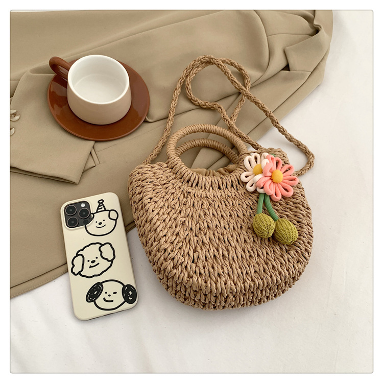 Women's Medium Straw Color Block Vintage Style Classic Style Oval String Straw Bag display picture 4