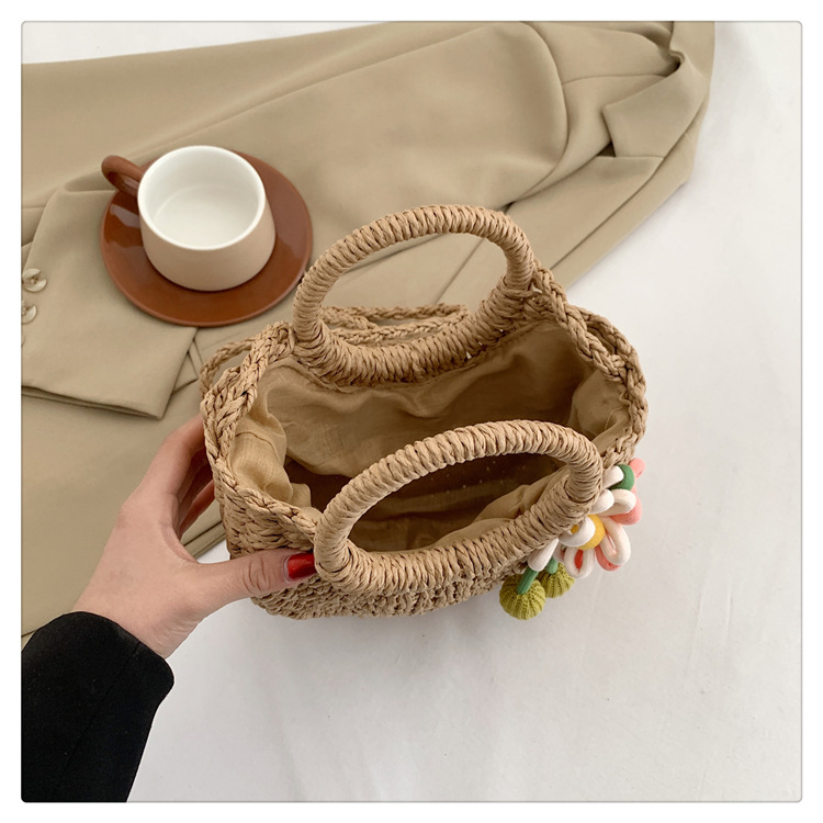 Women's Medium Straw Color Block Vintage Style Classic Style Oval String Straw Bag display picture 6