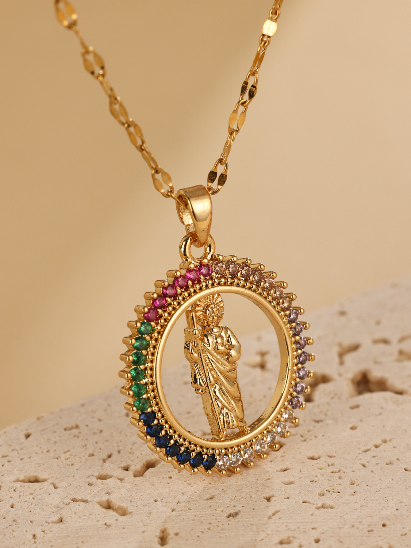 Elegant Virgin Mary Oval Stainless Steel Plating Hollow Out Inlay Zircon 18k Gold Plated Pendant Necklace display picture 2