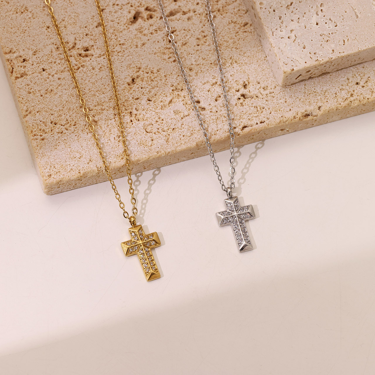 Casual Punk Simple Style Cross Stainless Steel Plating Inlay Carving Zircon White Gold Plated Gold Plated Pendant Necklace display picture 3
