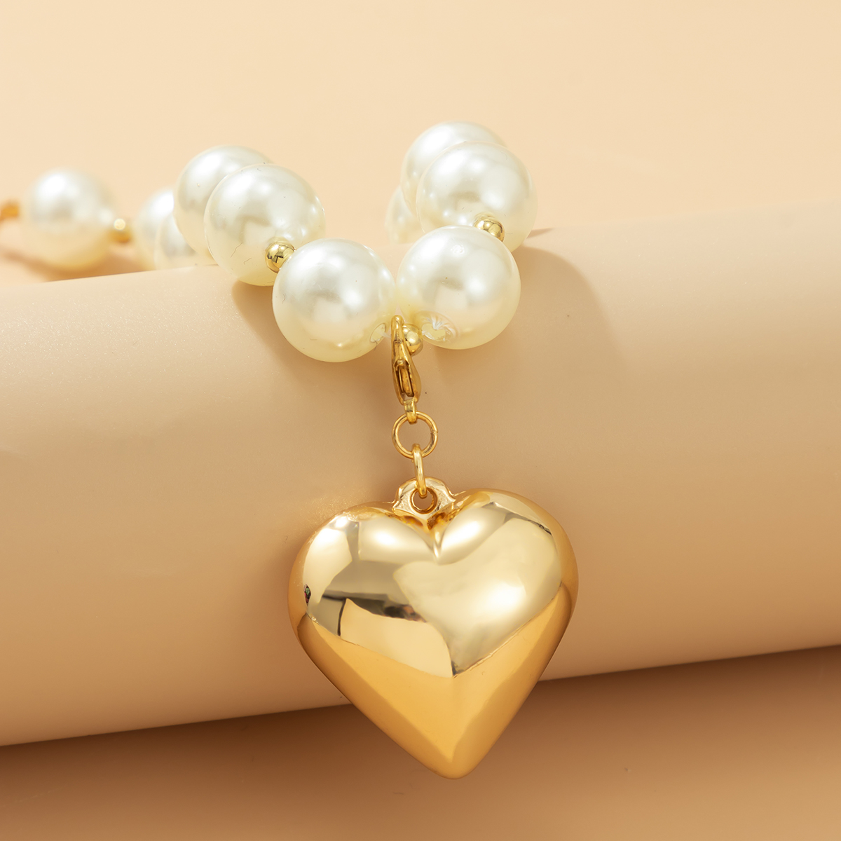 Elegant Exaggerated Heart Shape Ccb Imitation Pearl Beaded Plating Women's Necklace display picture 4