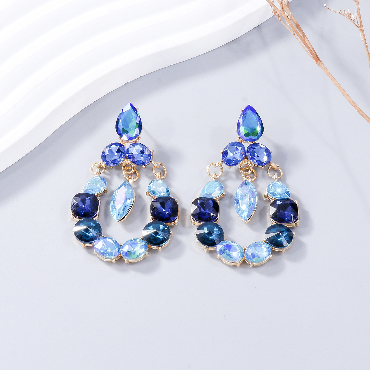 1 Pair Retro Exaggerated Geometric Alloy Rhinestones Glass Drop Earrings display picture 9