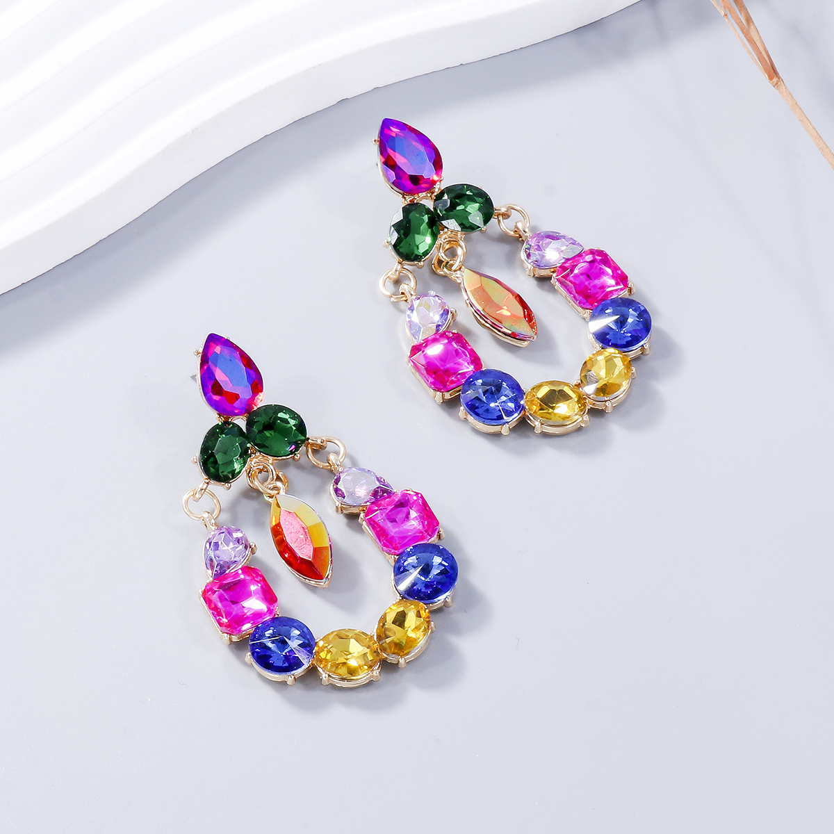 1 Pair Retro Exaggerated Geometric Alloy Rhinestones Glass Drop Earrings display picture 10