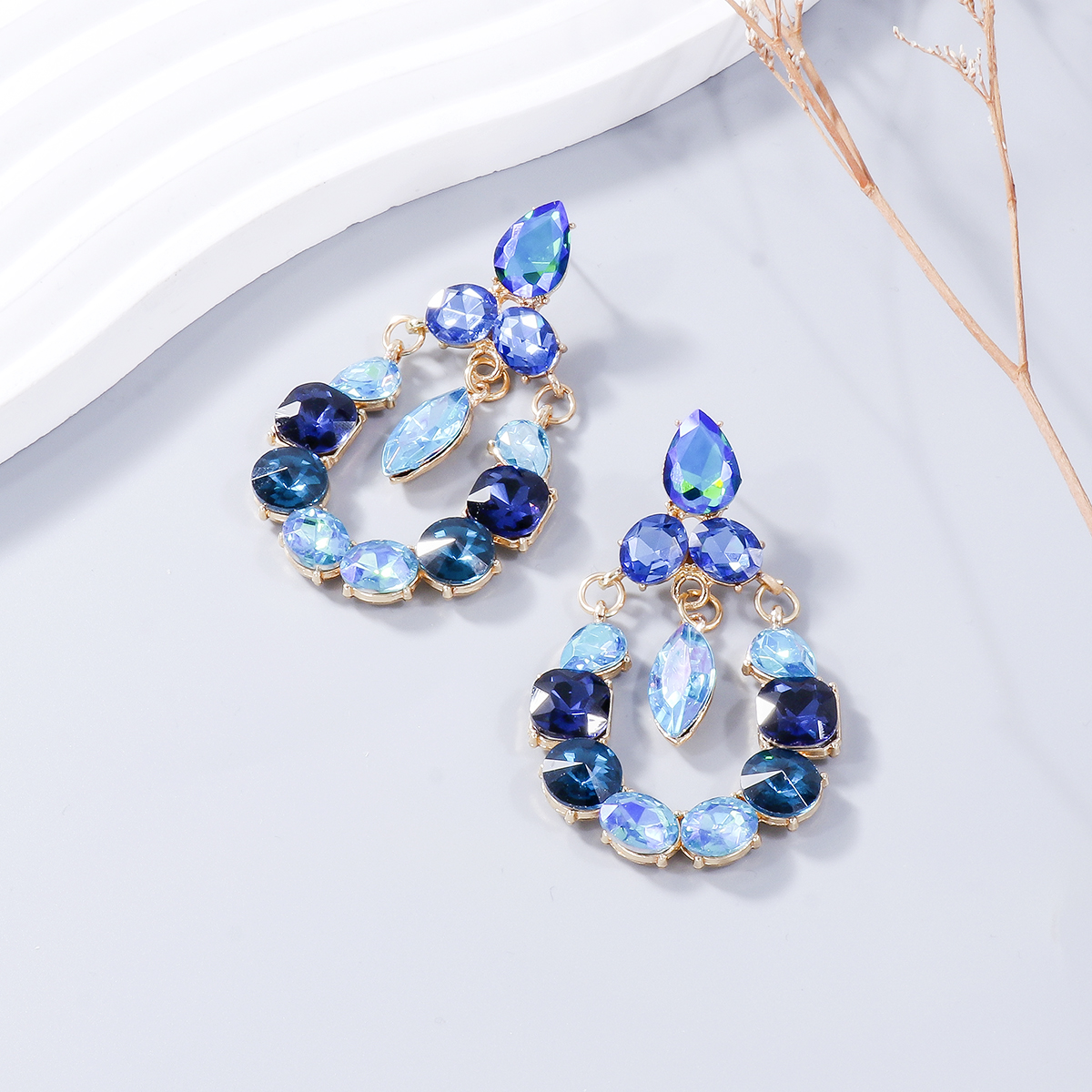 1 Pair Retro Exaggerated Geometric Alloy Rhinestones Glass Drop Earrings display picture 11
