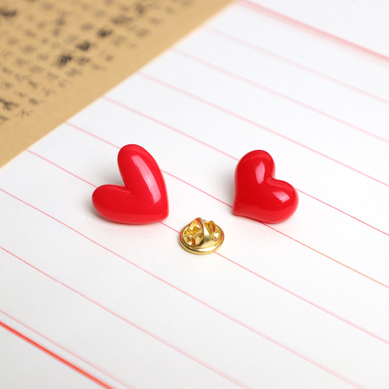 Cute Heart Shape Resin Couple Brooches display picture 3