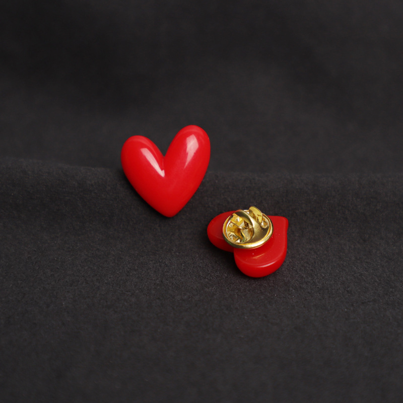 Cute Heart Shape Resin Couple Brooches display picture 2