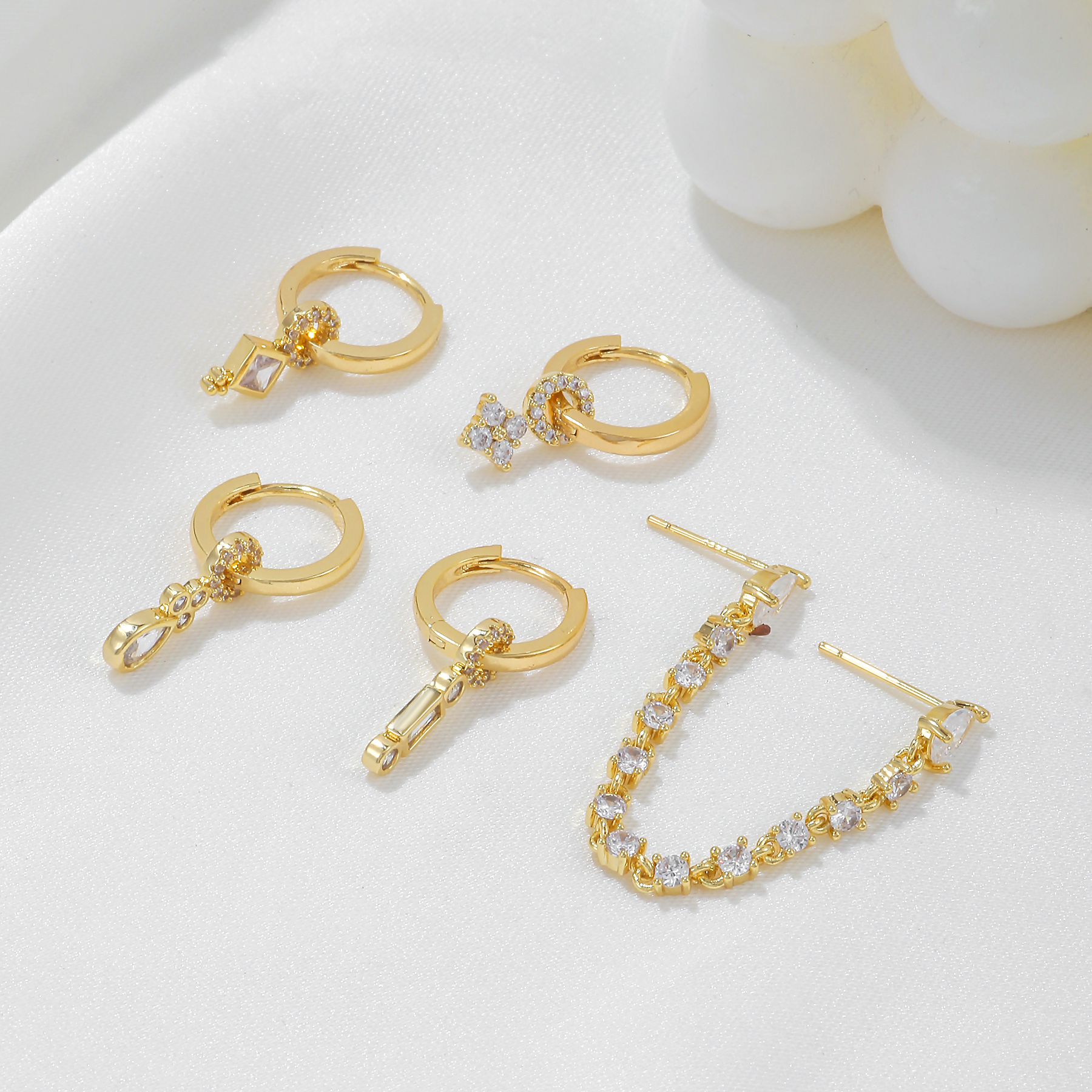 Wholesale Jewelry Cute Sweet Geometric Brass Zircon 18k Gold Plated Silver Plated Plating Inlay Drop Earrings display picture 2