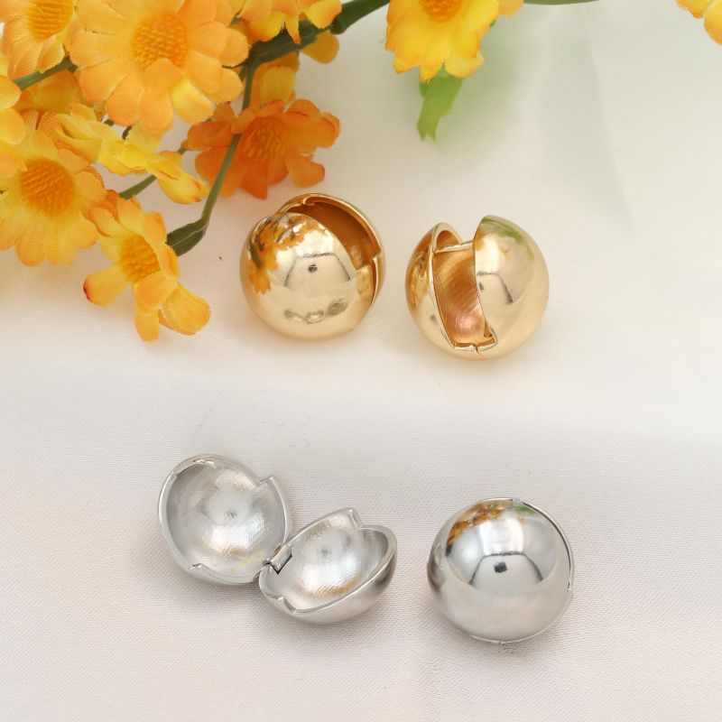 1 Pair Simple Style Round Plating Copper 18k Gold Plated White Gold Plated Huggie Earrings display picture 8