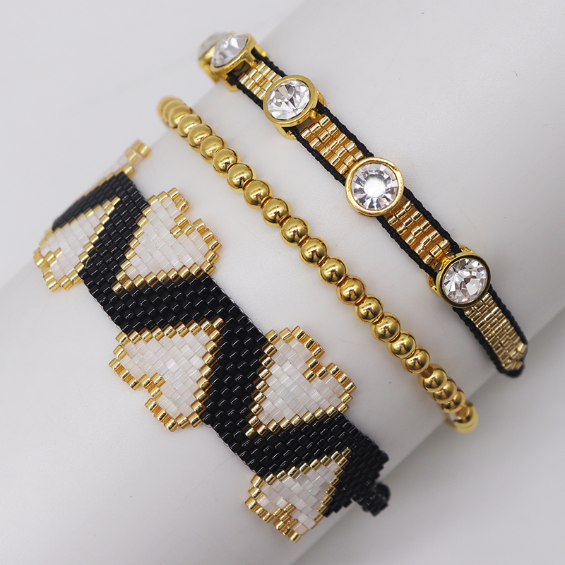 Ig Style Retro Heart Shape Glass Beaded Knitting Inlay Zircon Women's Bracelets display picture 1