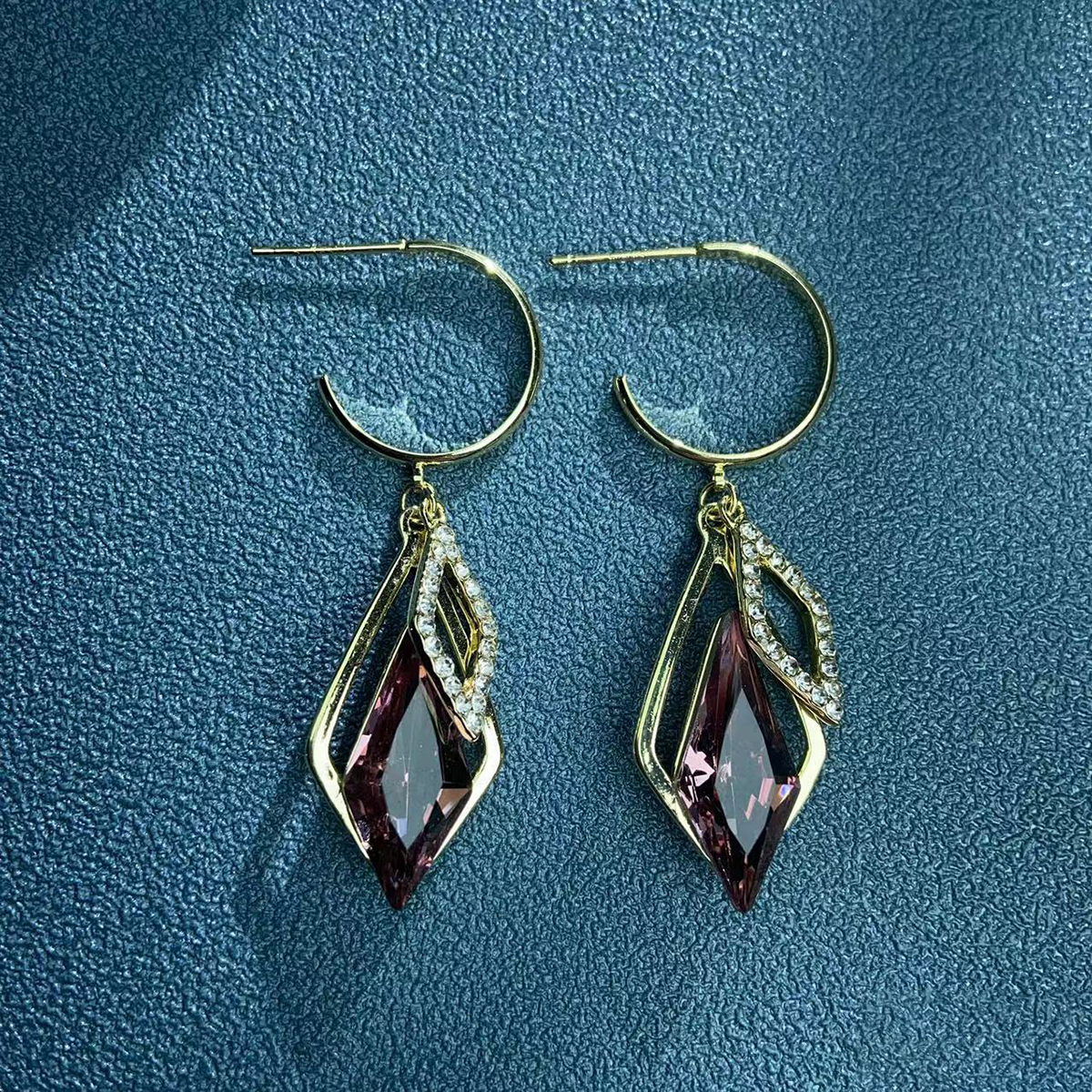 1 Paire Style Ig Brillant Géométrique Placage Incruster Le Cuivre Cristal Artificiel Strass Boucles D'oreilles display picture 4