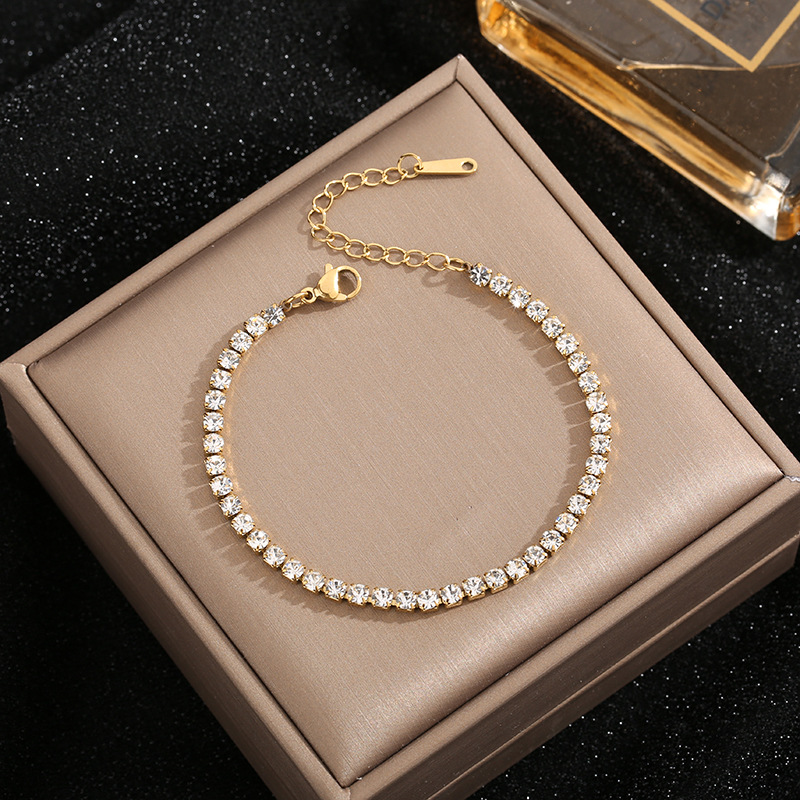 Elegant Solid Color Stainless Steel Plating 18k Gold Plated Bracelets display picture 2