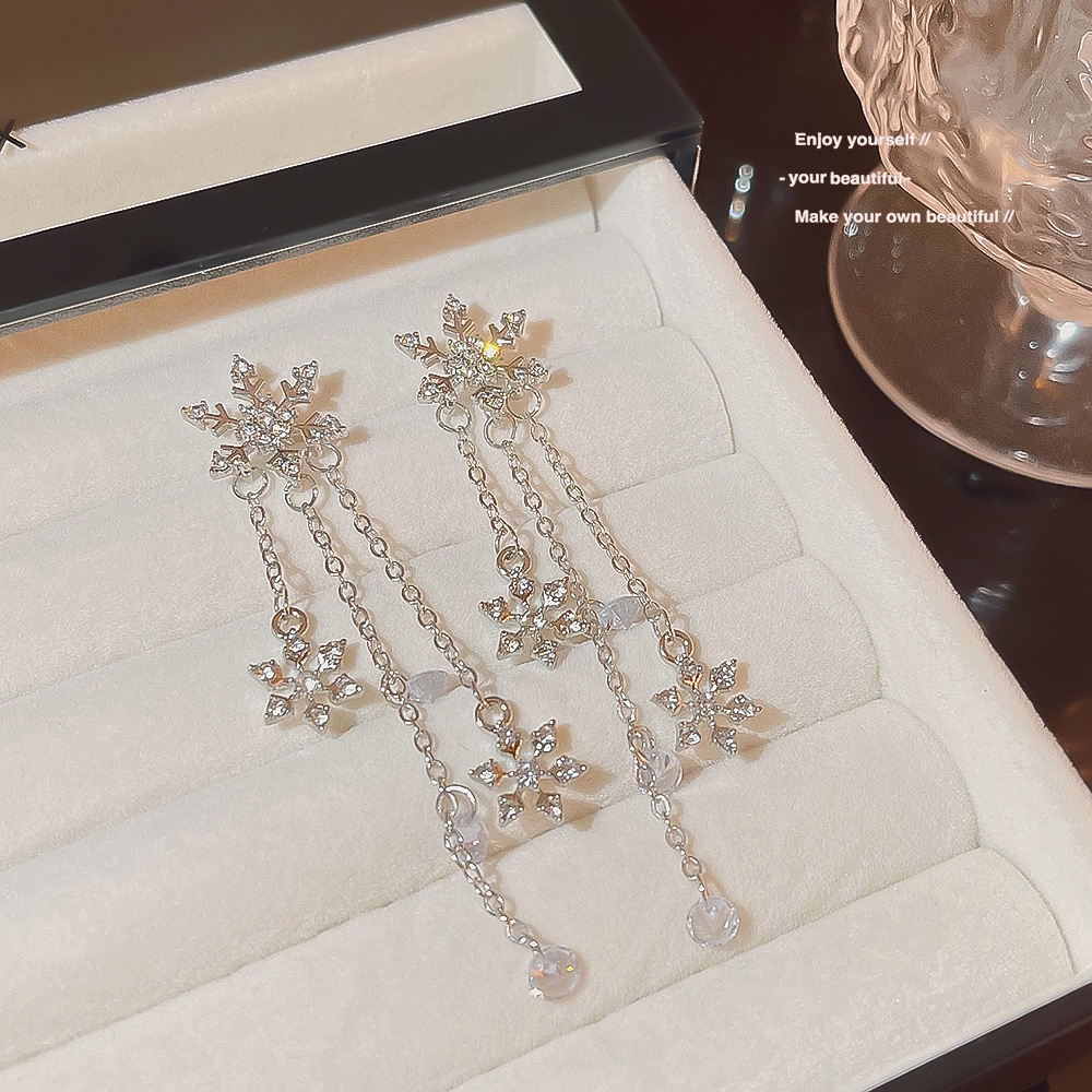 1 Pair Simple Style Snowflake Plating Inlay Alloy Artificial Diamond Drop Earrings display picture 7