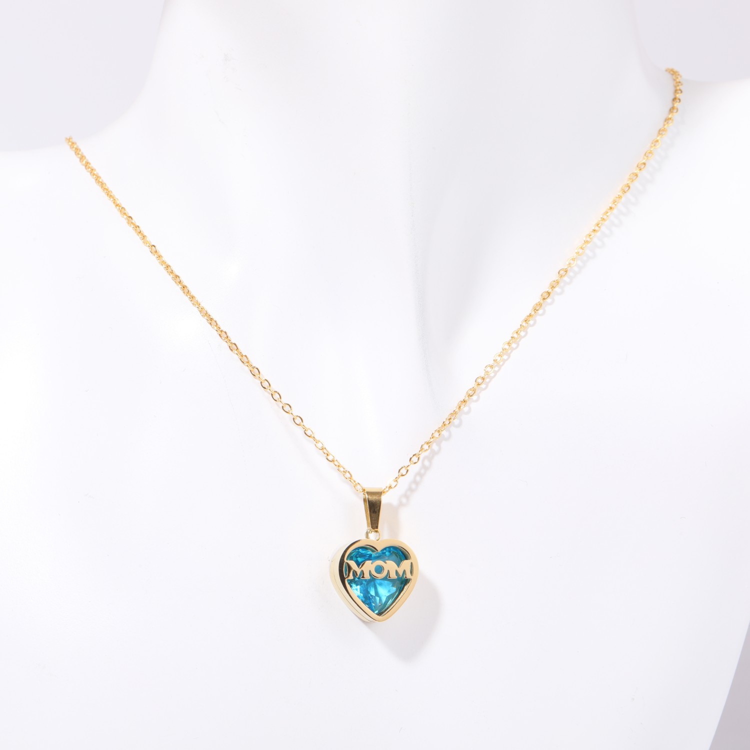 Wholesale Simple Style Commute Letter Heart Shape Copper Plating Inlay Zircon Pendant Necklace display picture 1