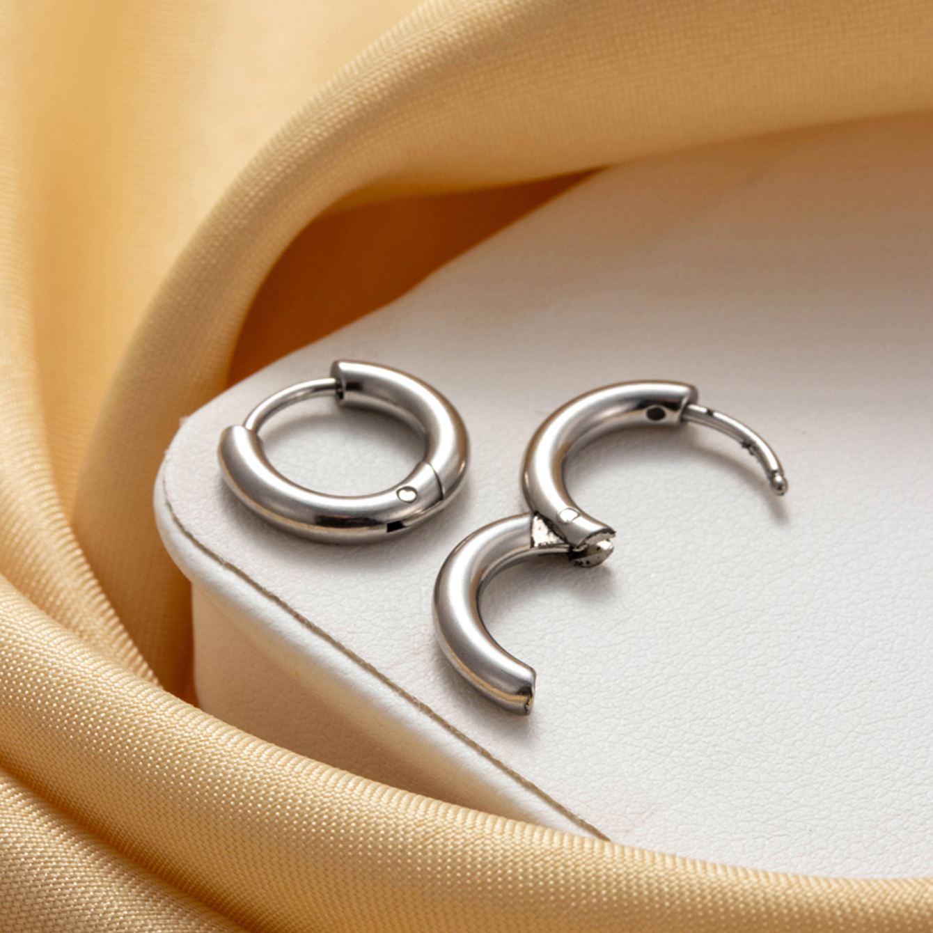 1 Stück IG-Stil Französische Art Einfacher Stil Runden Edelstahl 316 Ohrringe display picture 7