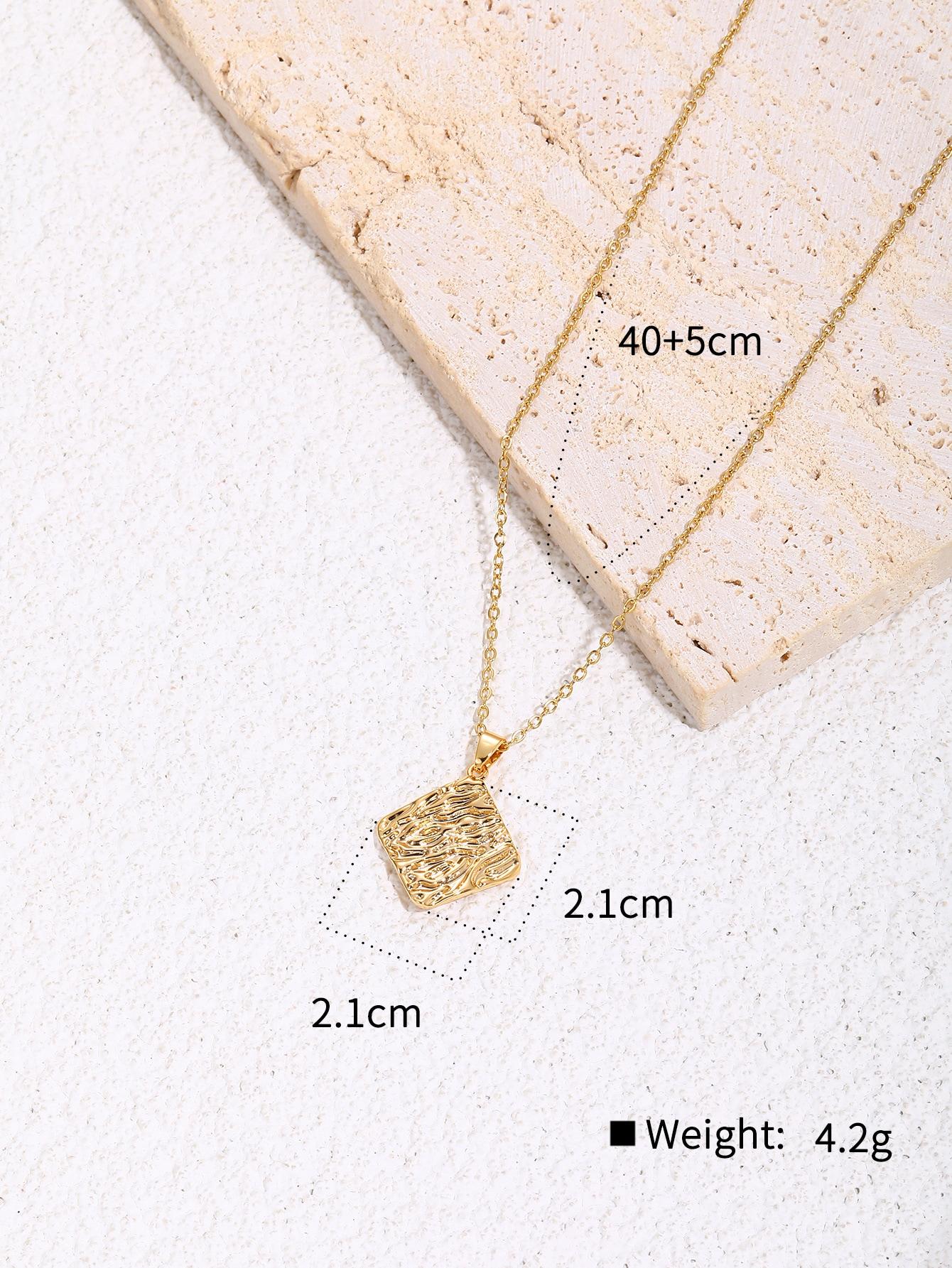 Copper Simple Style Round Square Snake Plating Pleated Inlay Zircon Pendant Necklace display picture 6