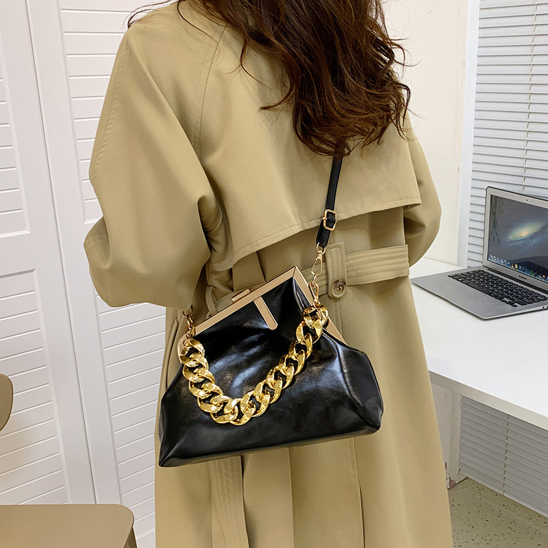 Women's Pu Leather Solid Color Preppy Style Classic Style Sewing Thread Shell Lock Clasp Shoulder Bag display picture 27