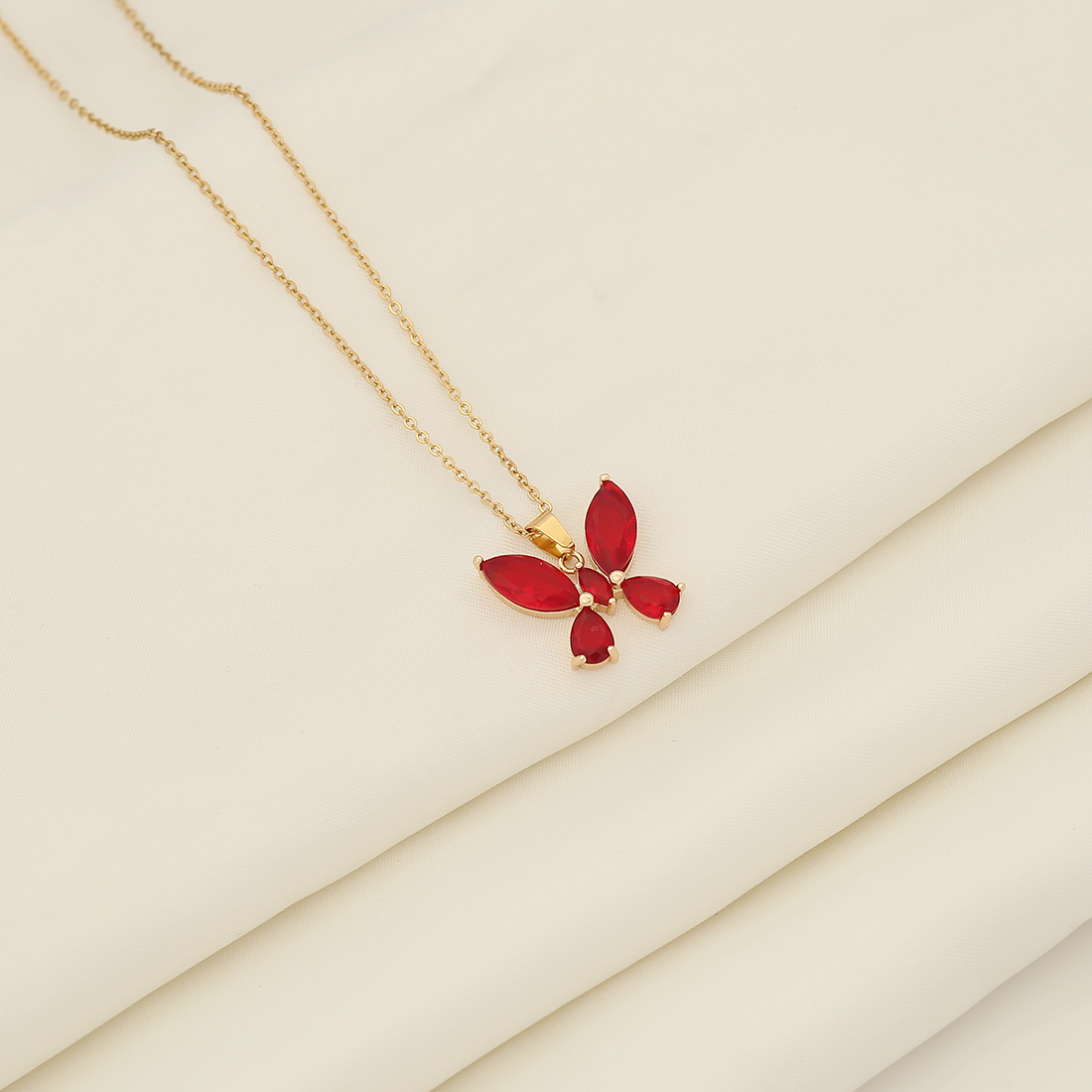 Wholesale IG Style Shiny Butterfly 304 Stainless Steel Inlay 18K Gold Plated Glass Pendant Necklace display picture 5
