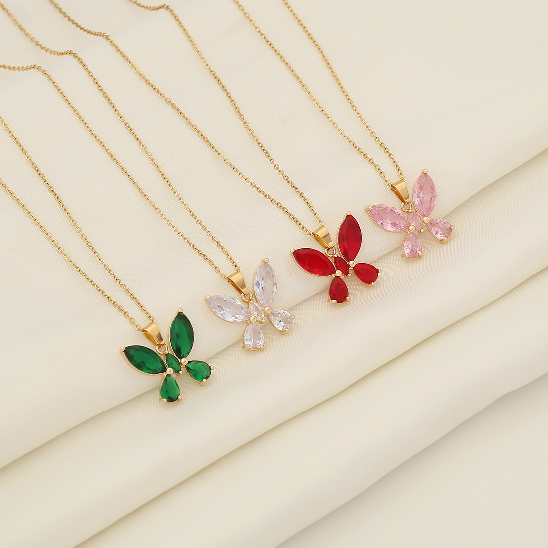 Wholesale IG Style Shiny Butterfly 304 Stainless Steel Inlay 18K Gold Plated Glass Pendant Necklace display picture 2