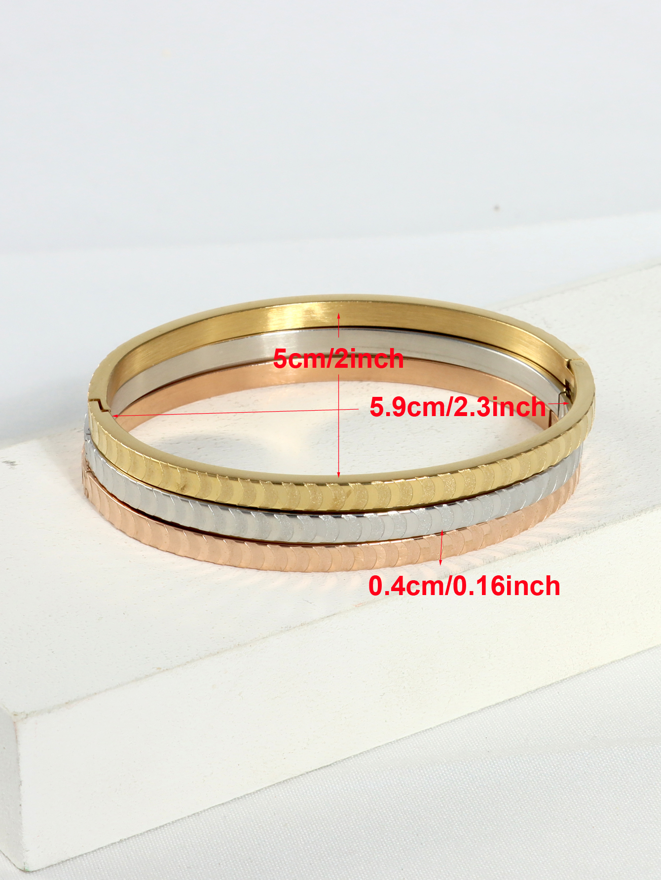 Stainless Steel Ig Style Elegant Simple Style Geometric Letter Electrocardiogram Plating Carving Bangle display picture 18