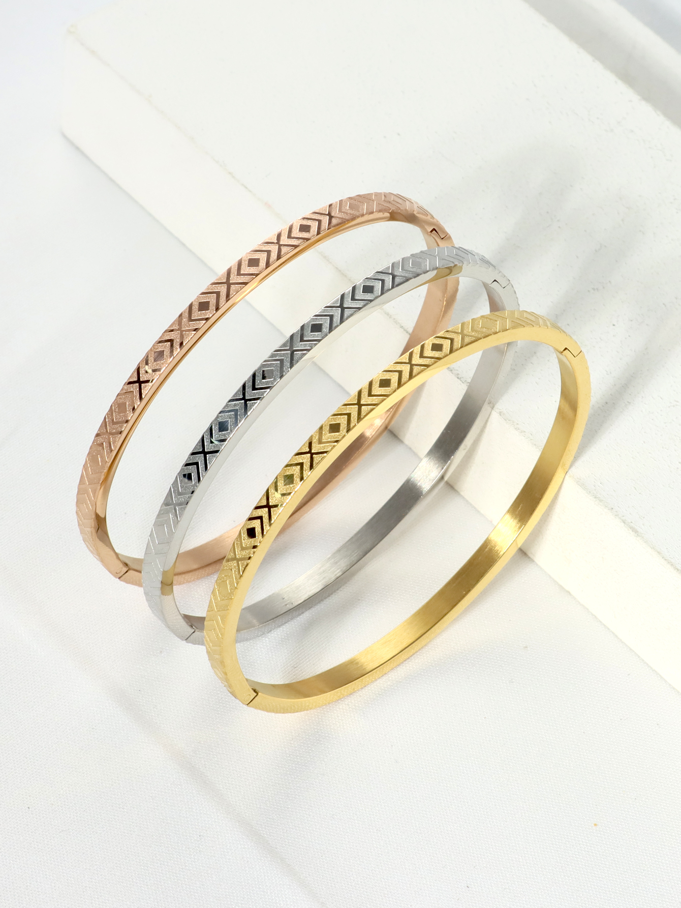Stainless Steel Ig Style Elegant Simple Style Geometric Letter Electrocardiogram Plating Carving Bangle display picture 36