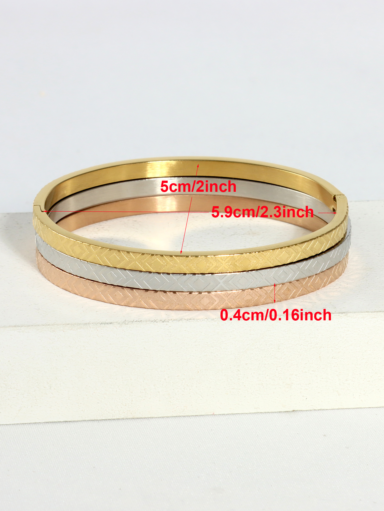 Stainless Steel Ig Style Elegant Simple Style Geometric Letter Electrocardiogram Plating Carving Bangle display picture 37