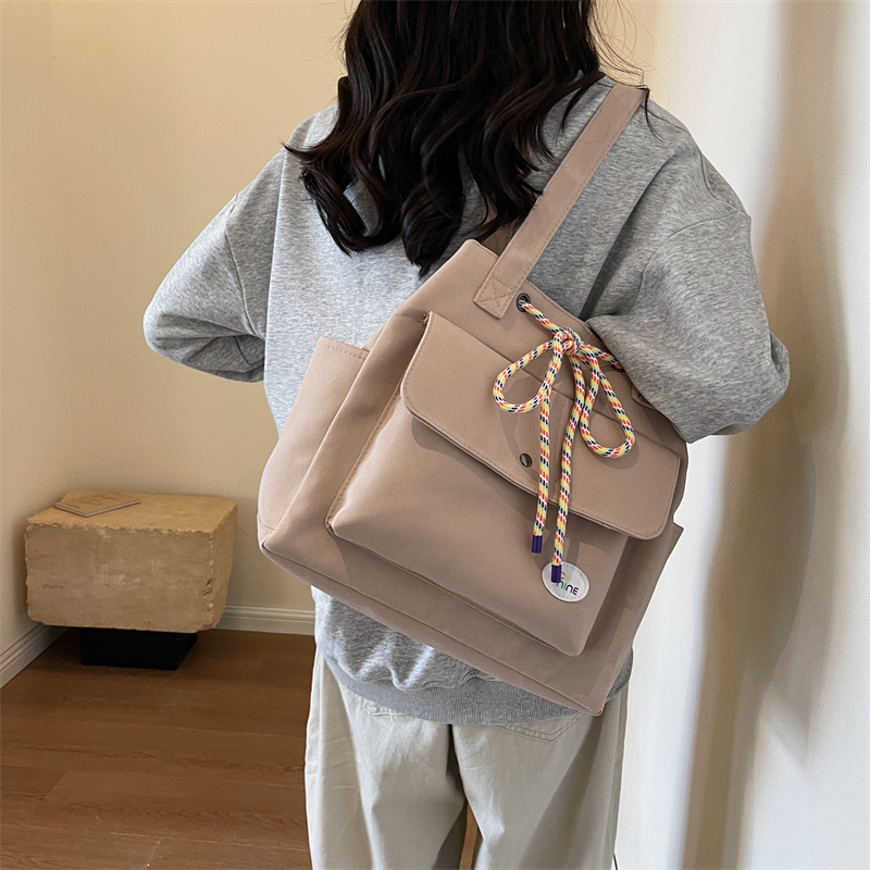 Women's Canvas Solid Color Classic Style Sewing Thread Square Magnetic Buckle Shoulder Bag display picture 3