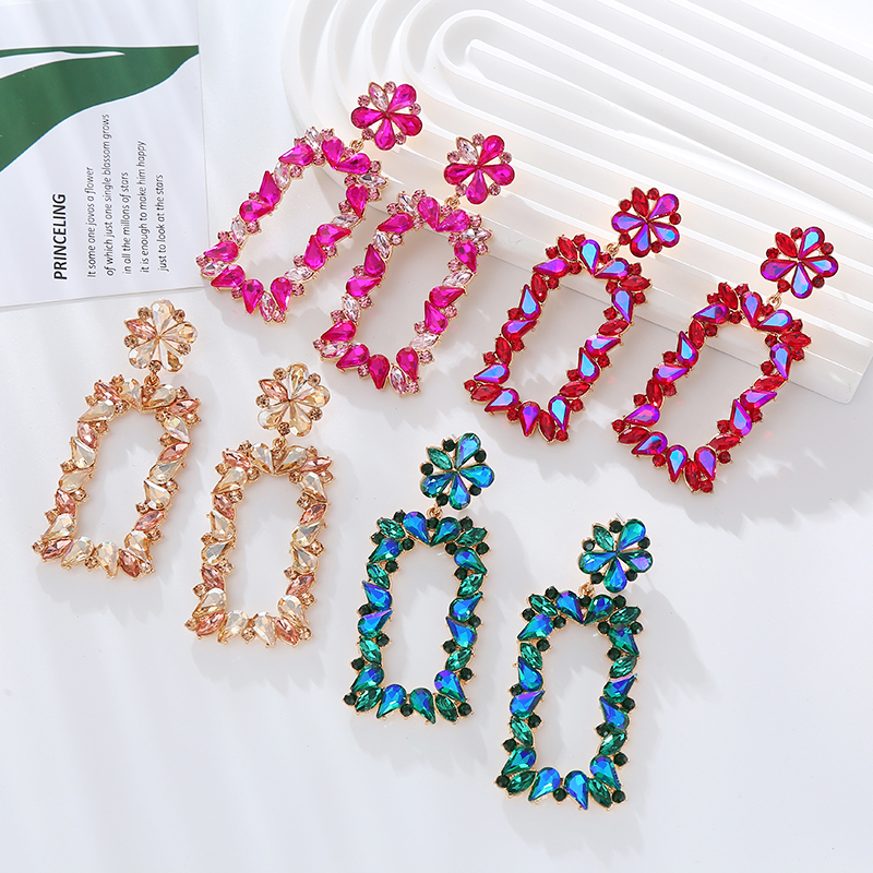 1 Pair Exaggerated Luxurious Flower Rectangle Inlay Alloy Rhinestones Glass Drop Earrings display picture 4