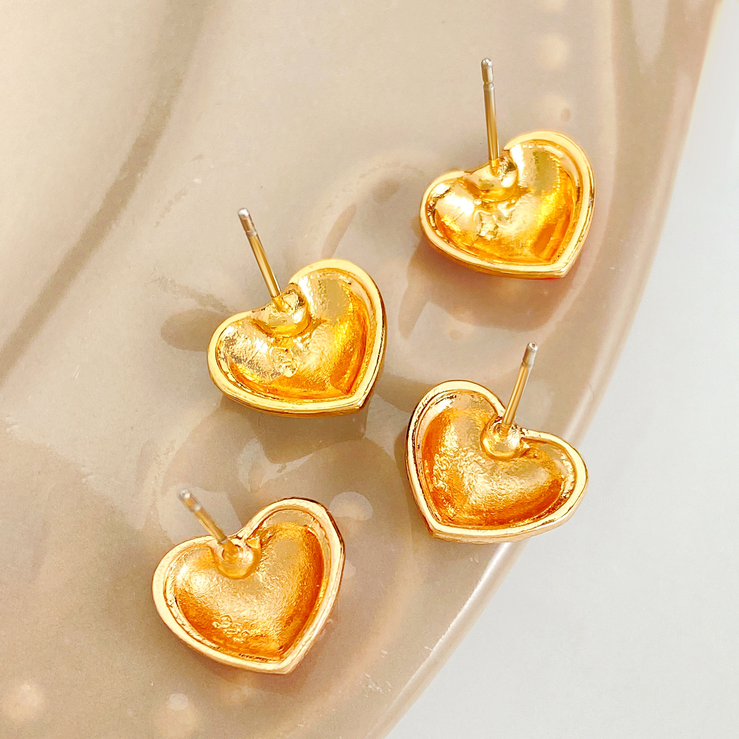 1 Pair Sweet Simple Style Letter Heart Shape Alloy Ear Studs display picture 4