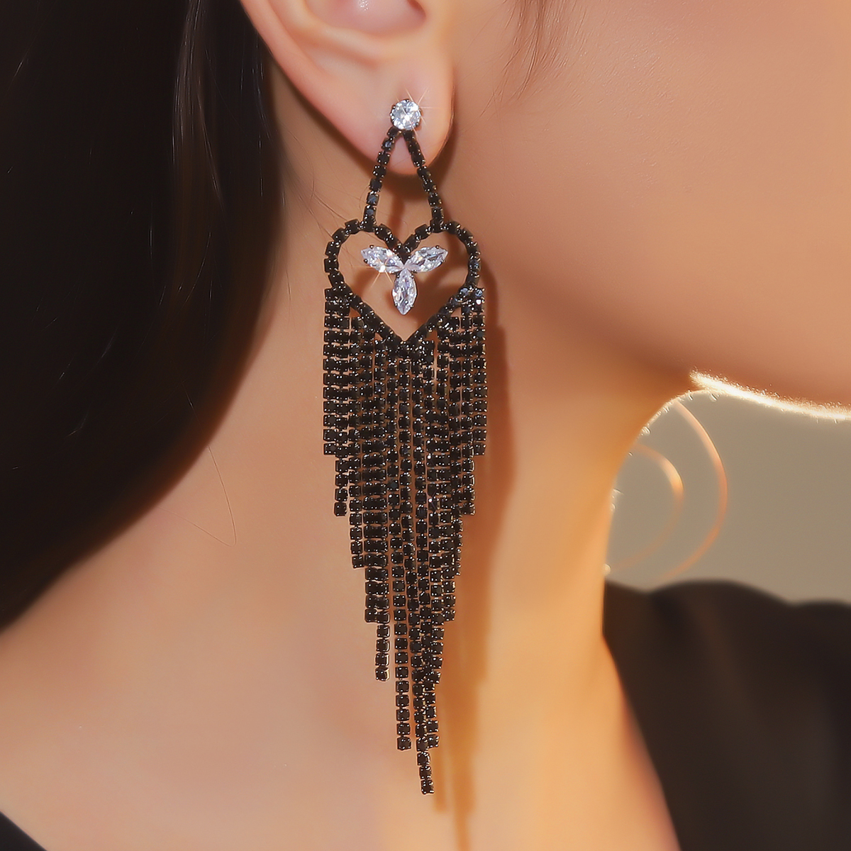 1 Pair Elegant Glam Tassel Inlay Alloy Rhinestones Drop Earrings display picture 23