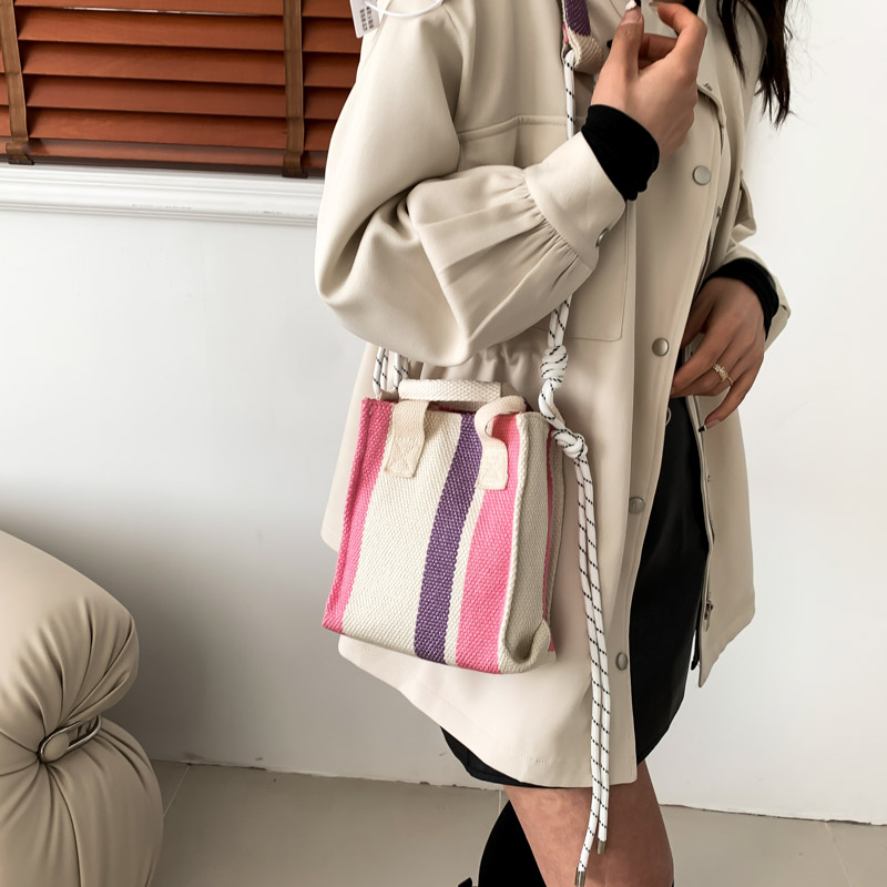 Women's Cloth Color Block Vintage Style Classic Style Sewing Thread Magnetic Buckle Shoulder Bag display picture 4