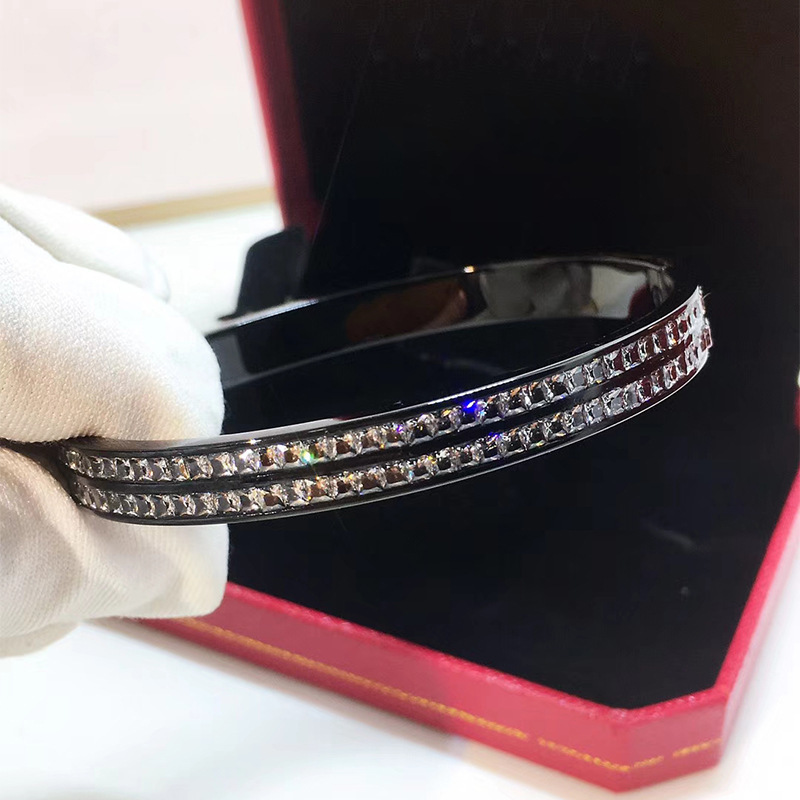 Commute Solid Color Titanium Steel Inlay Zircon Bangle display picture 2