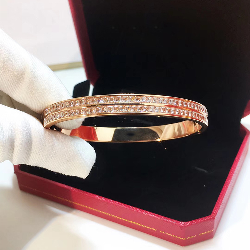 Commute Solid Color Titanium Steel Inlay Zircon Bangle display picture 4
