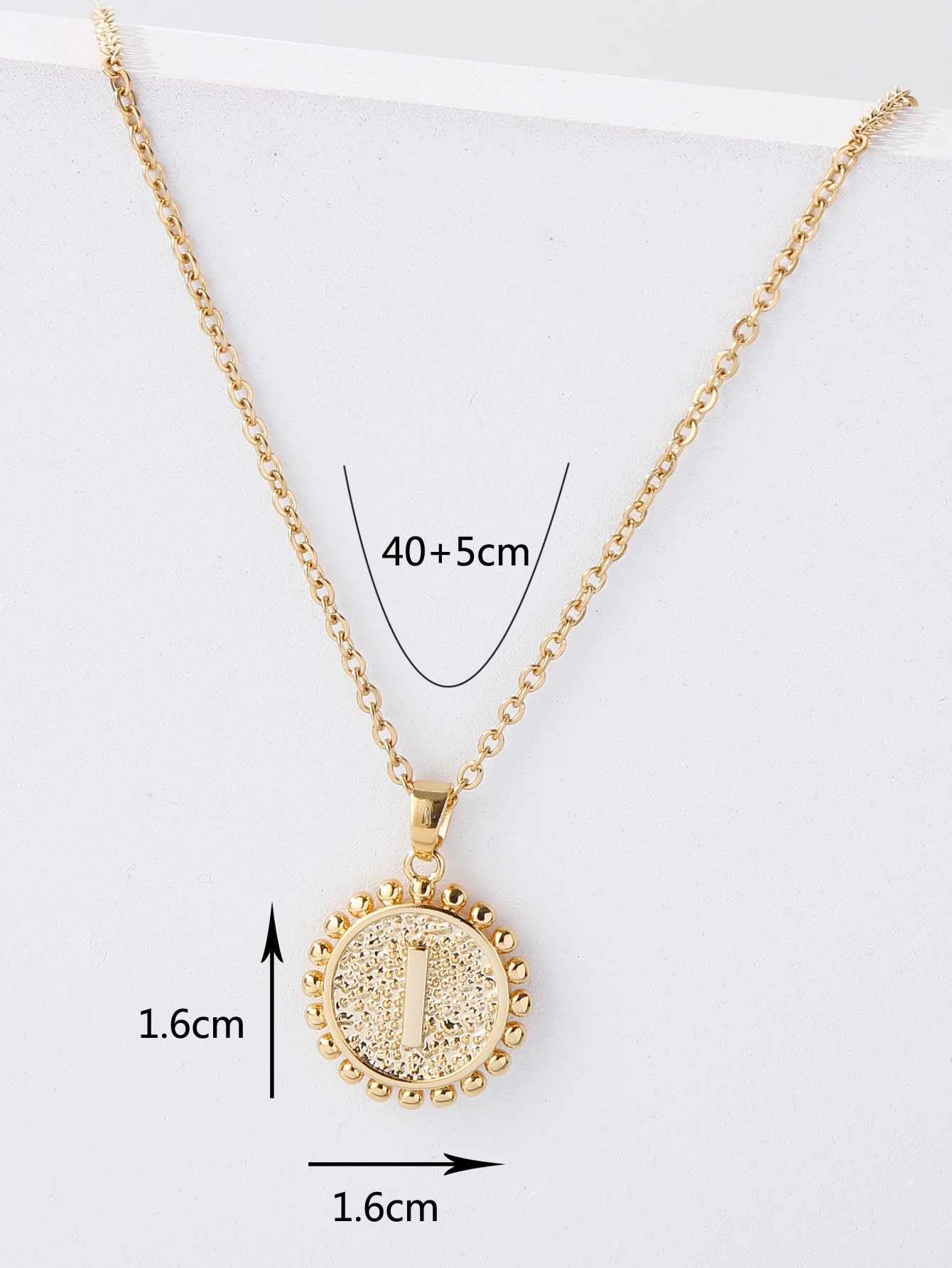 Simple Style Commute Letter Copper Plating 18k Gold Plated Pendant Necklace display picture 3