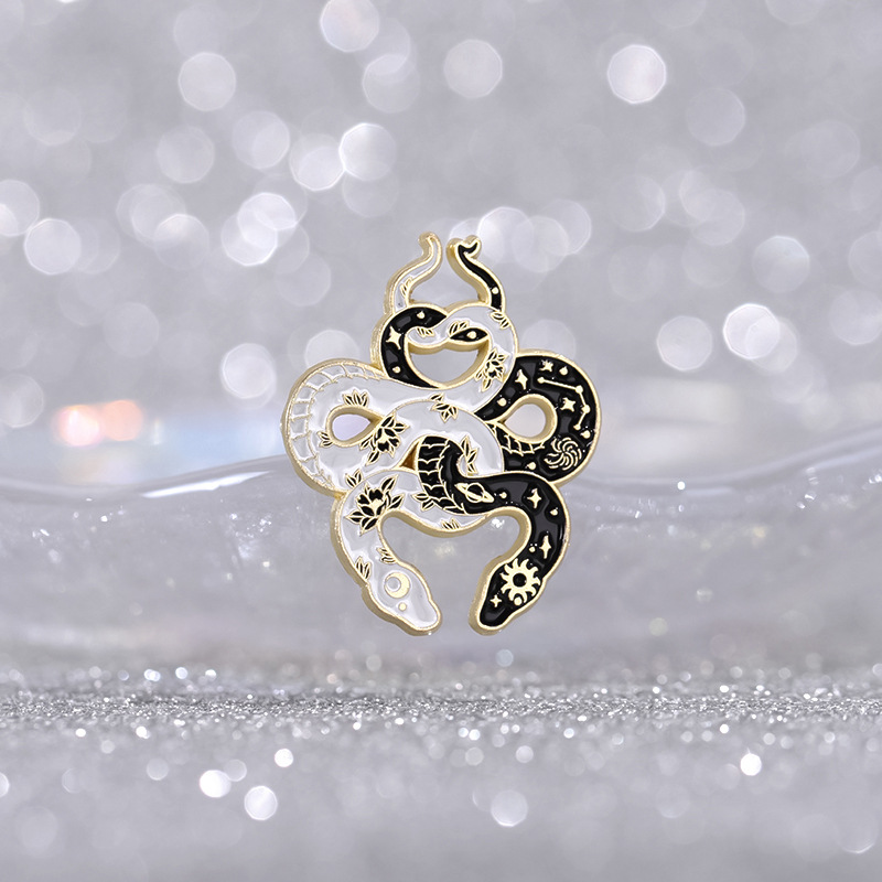 Vintage Style Flower Snake Butterfly Alloy Plating Unisex Brooches display picture 3