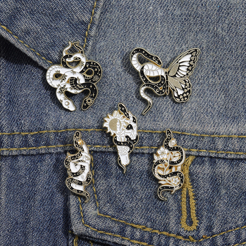 Vintage Style Flower Snake Butterfly Alloy Plating Unisex Brooches display picture 4