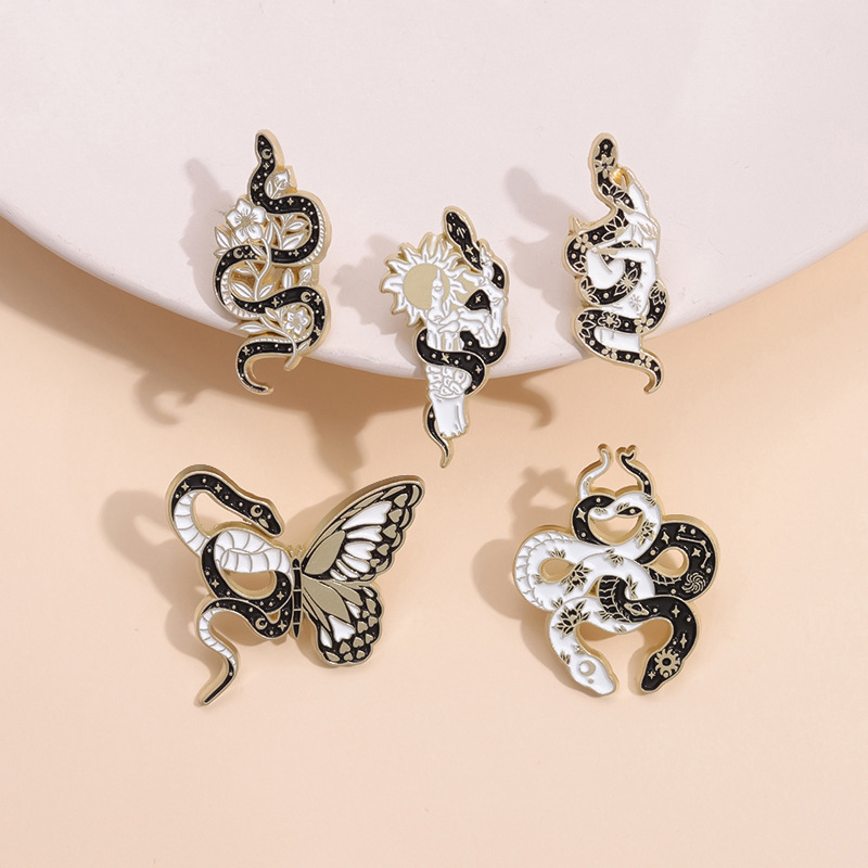 Vintage Style Flower Snake Butterfly Alloy Plating Unisex Brooches display picture 5