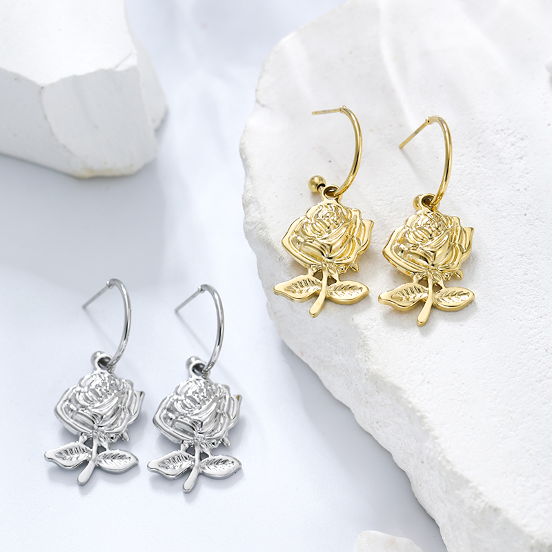 1 Pair Romantic Rose Plating 304 Stainless Steel 18K Gold Plated Drop Earrings display picture 12