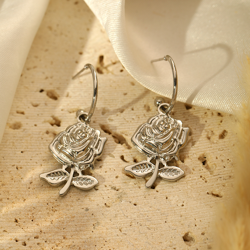 1 Pair Romantic Rose Plating 304 Stainless Steel 18K Gold Plated Drop Earrings display picture 16