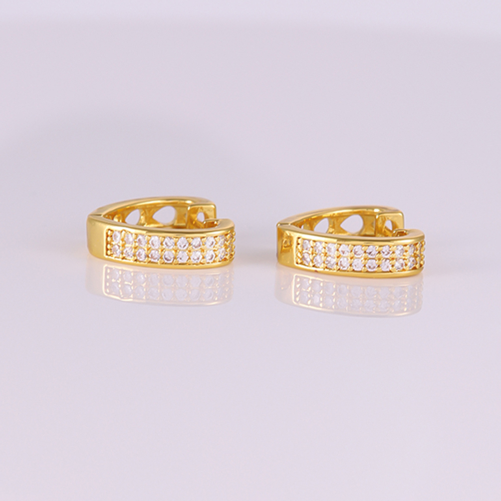 1 Pair Elegant Simple Style Heart Shape Inlay Copper Zircon 18K Gold Plated Hoop Earrings display picture 6