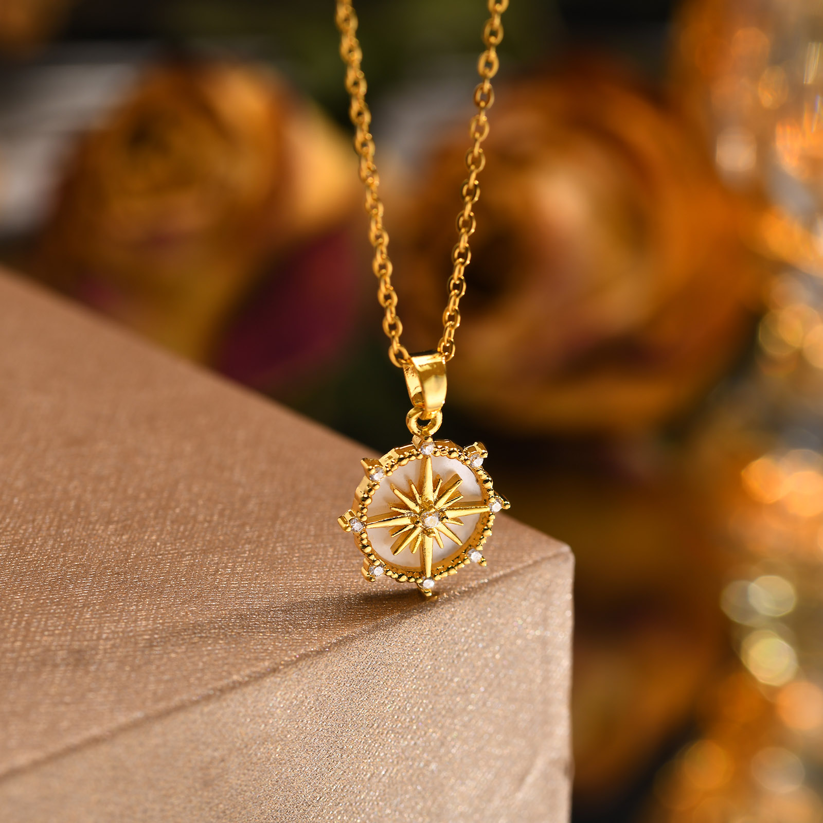 Lässig Einfacher Stil Stern Kupfer Vergoldet Frau Halskette Mit Anhänger display picture 5