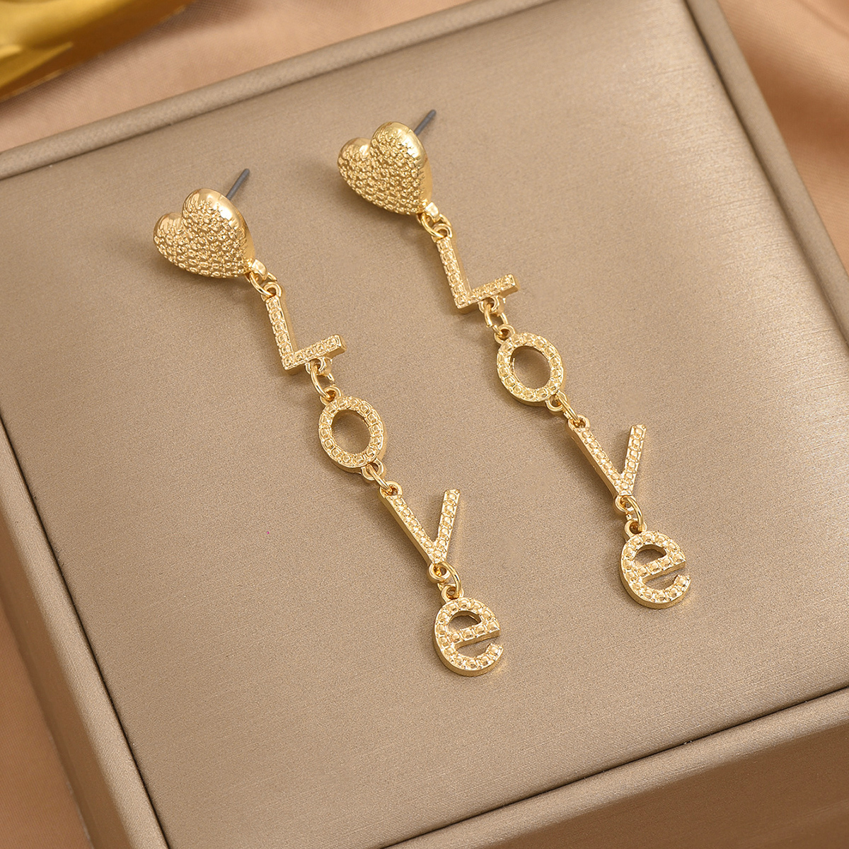 1 Pair Romantic Letter Heart Shape Plating Alloy Zinc Drop Earrings display picture 3